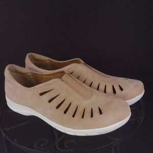 Comfortiva Tan Suede Slip-On Flats with Cut-Out Design Size 9.5